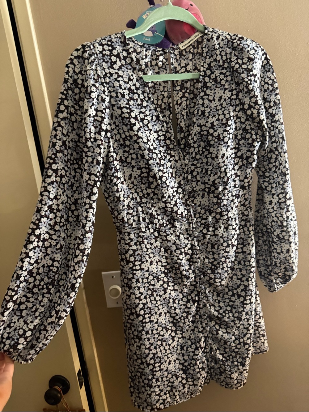 Black & White Floral V-Neck Long Sleeve Mini Dress
